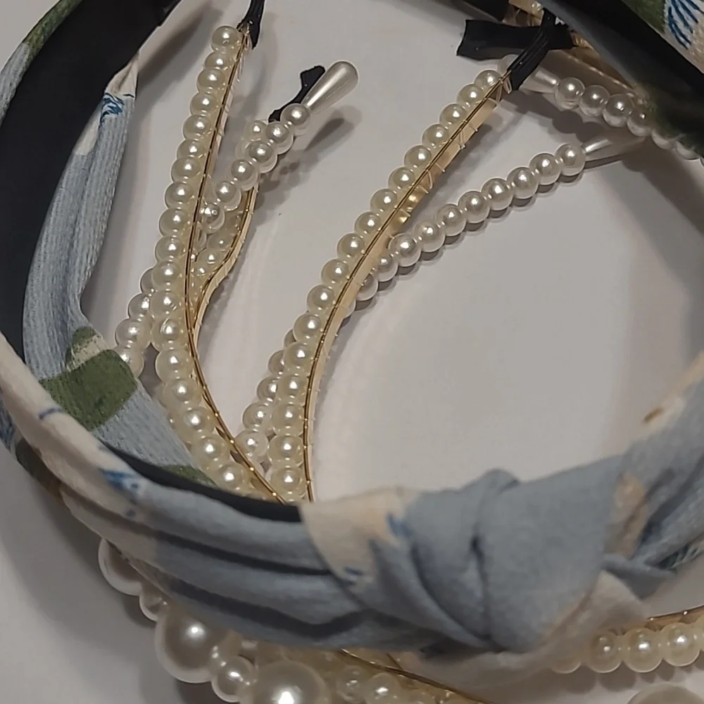 5 Elegant Pearl and 1 Floral Fabric Headbands - Picture 2 of 4